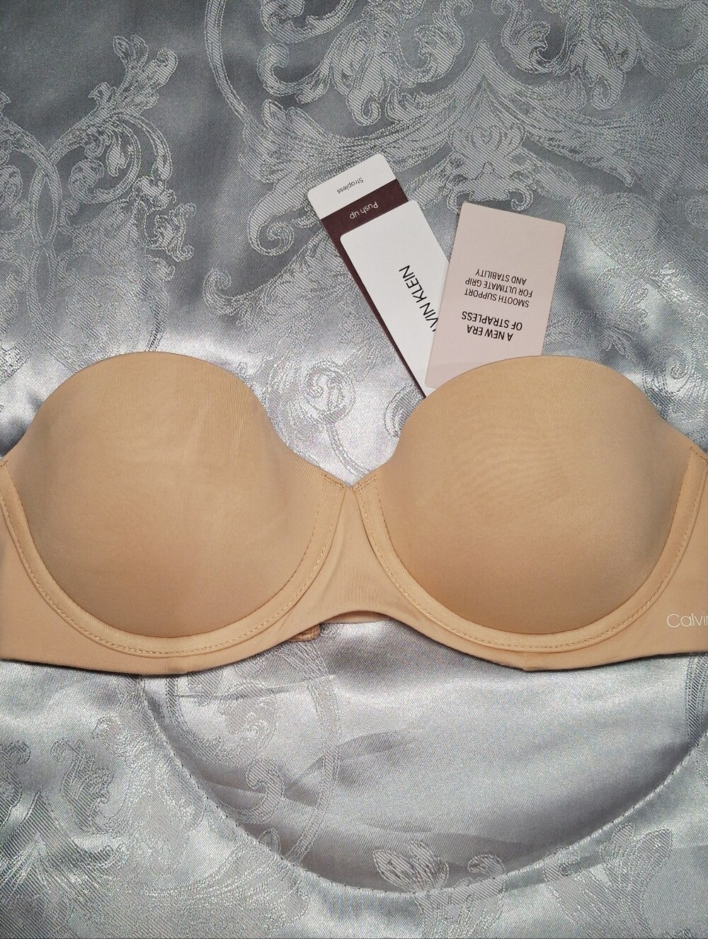 Calvin Klein Nude Beige Strapless Push Up Bra 30C XS New With Tags